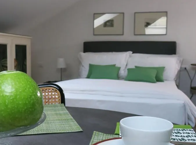 Apartment Crochat Como