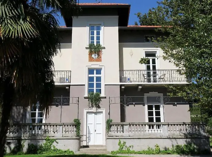 Crochat Apartment